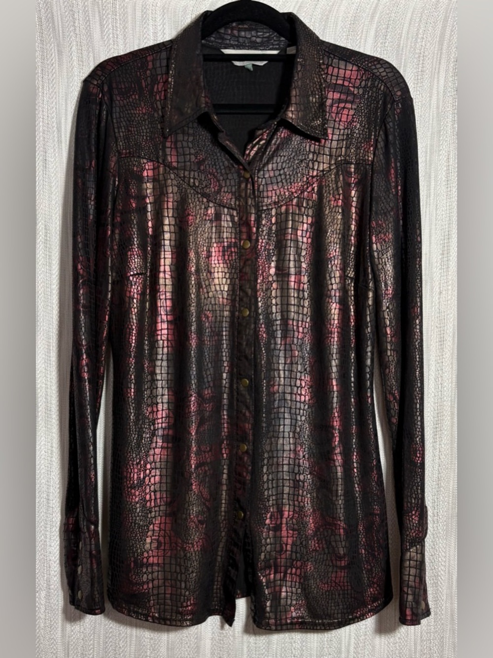 Roper Metallic Black and Pink Croc-Embossed Button-Up Top